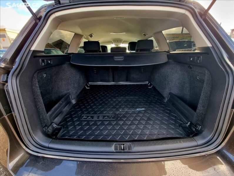 
								Volkswagen Passat – 1,6 TDi 77KW DSG,Comfort full									