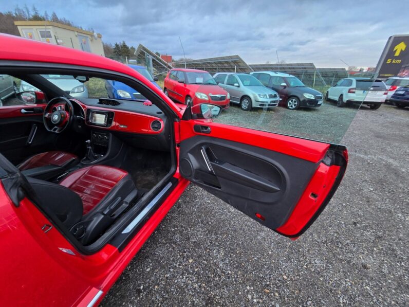 
								Volkswagen Beetle – 1.6 TDi full									