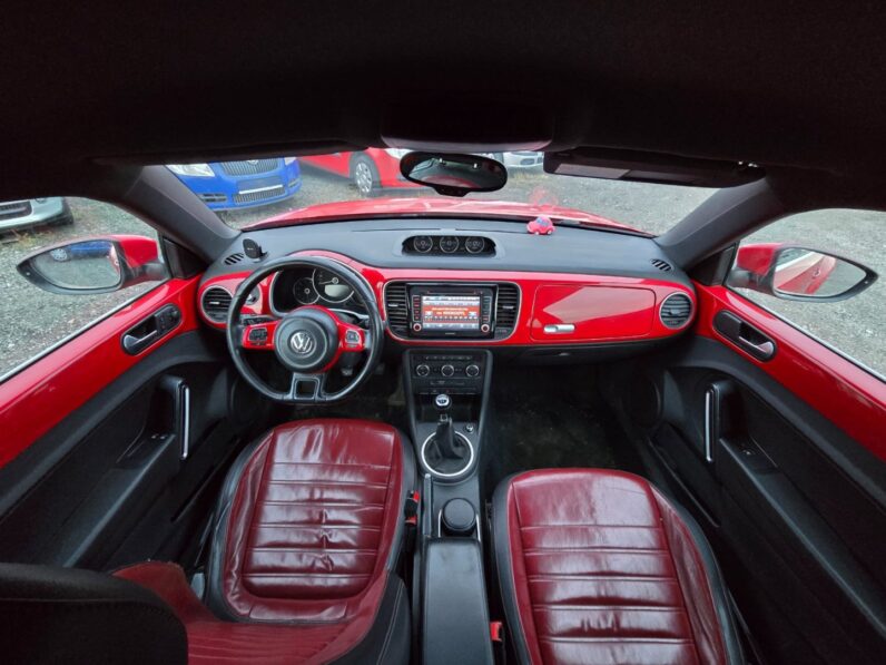 
								Volkswagen Beetle – 1.6 TDi full									