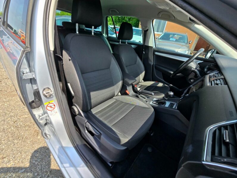 
								Škoda Octavia – 2.0 TDi 110KW DSG Ambiente full									