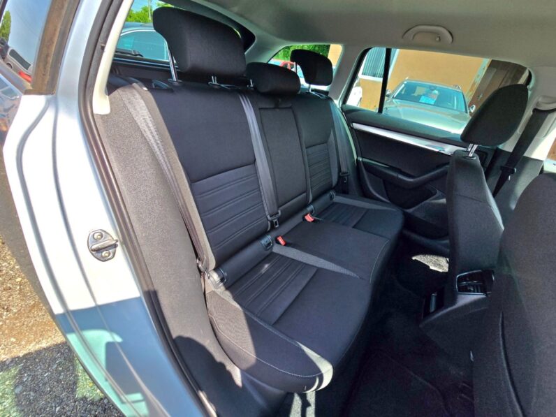 
								Škoda Octavia – 2.0 TDi 110KW DSG Ambiente full									