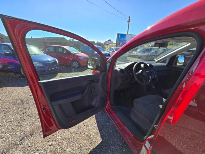 
								Volkswagen Caddy – 1.6 TDi 75KW,klima,tažné full									