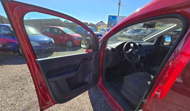 
								Volkswagen Caddy – 1.6 TDi 75KW,klima,tažné full									