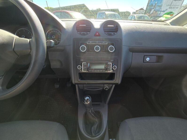 
								Volkswagen Caddy – 1.6 TDi 75KW,klima,tažné full									