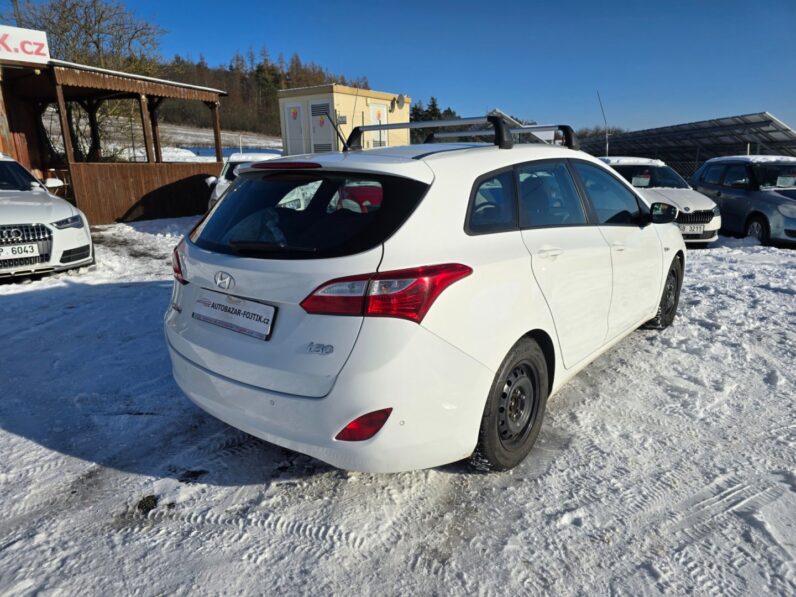 
								Hyundai i30 – 1.6 GDI  1.maj.Cz garance km full									