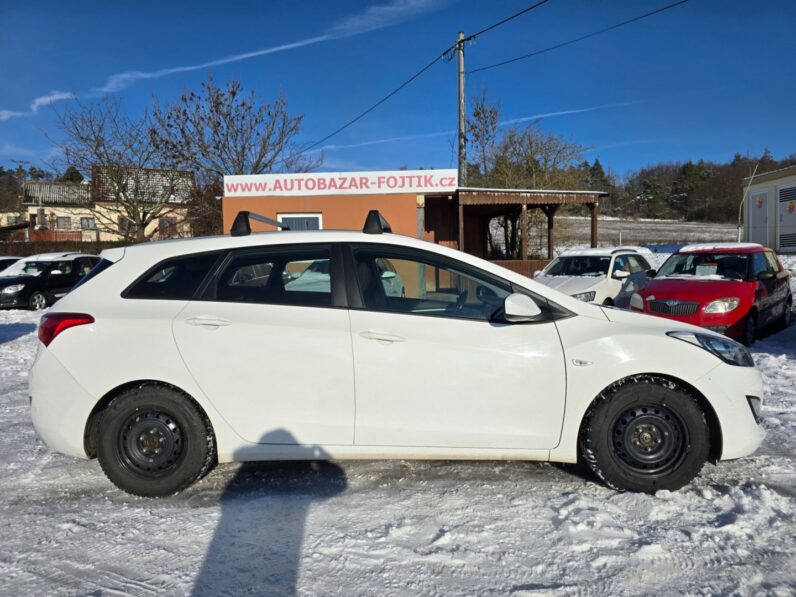 
								Hyundai i30 – 1.6 GDI  1.maj.Cz garance km full									