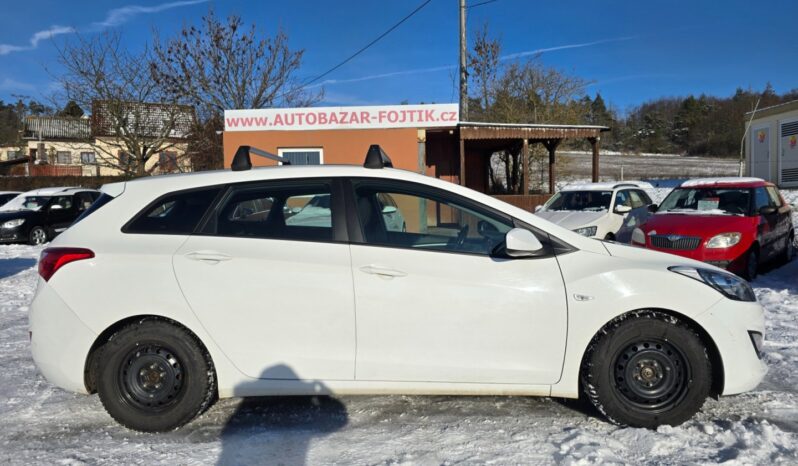 
								Hyundai i30 – 1.6 GDI  1.maj.Cz garance km full									