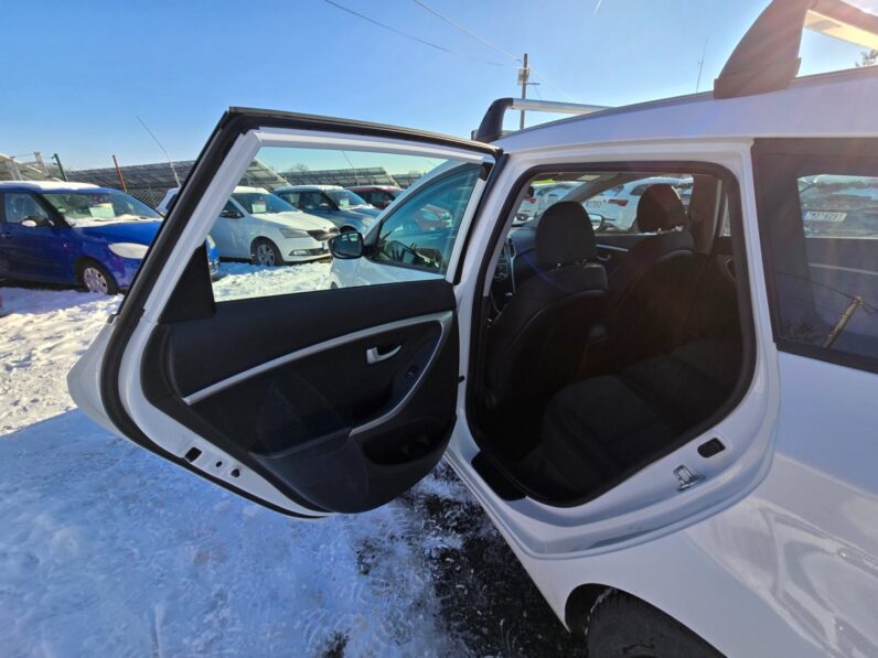 
								Hyundai i30 – 1.6 GDI  1.maj.Cz garance km full									