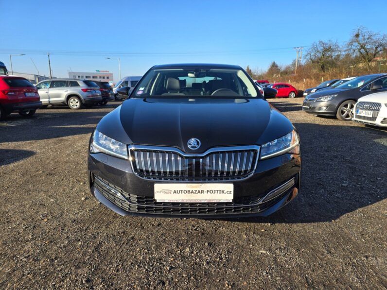 
								Škoda Superb – 1.4TSi IV Style plung in hybri full									