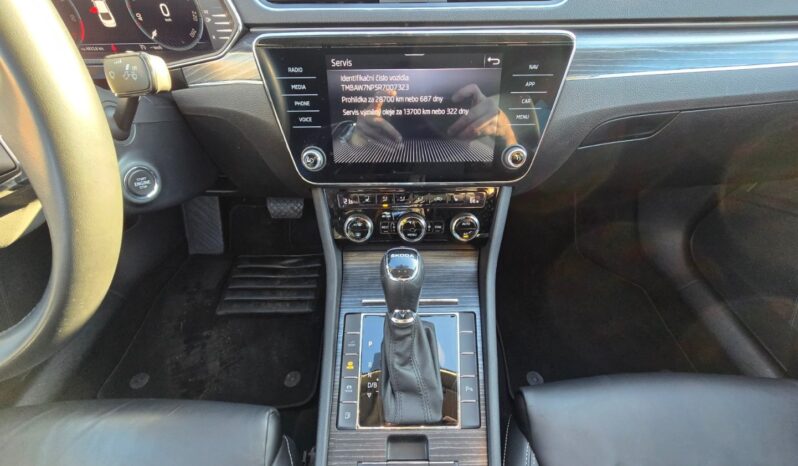 
								Škoda Superb – 1.4TSi IV Style plung in hybri full									