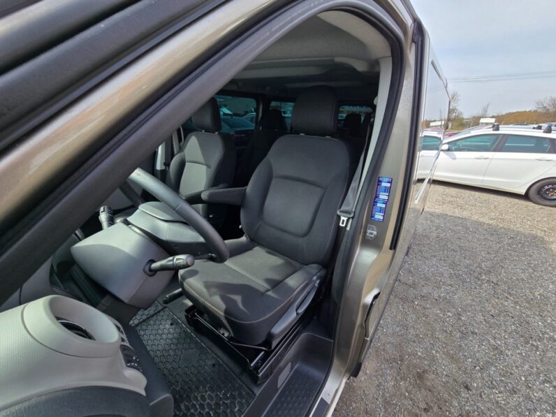 
								Renault Trafic – 1.6 DCi 8.místné,nové CZ full									