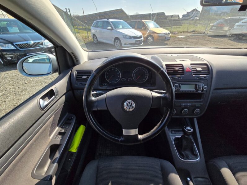 
								Volkswagen Golf – 1.6  75KW 1.majitel nové CZ full									