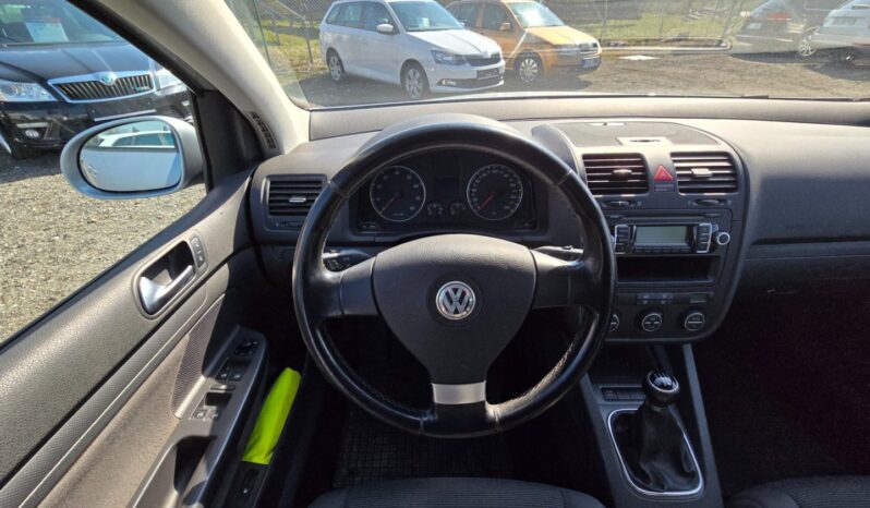 
								Volkswagen Golf – 1.6  75KW 1.majitel nové CZ full									