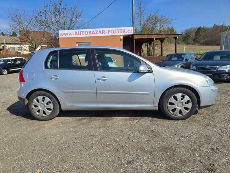 
								Volkswagen Golf – 1.6  75KW 1.majitel nové CZ full									