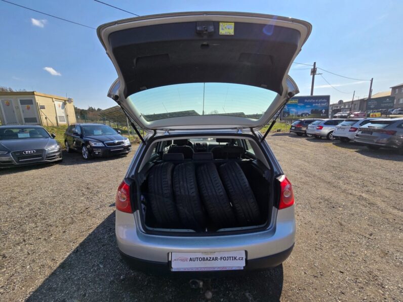 
								Volkswagen Golf – 1.6  75KW 1.majitel nové CZ full									