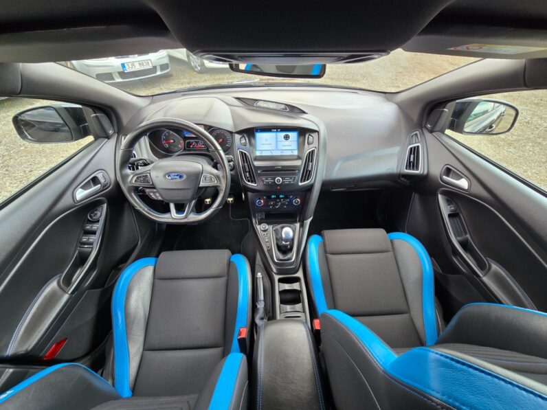 
								Ford Focus – RS 2.3 EcoBoost  250KW AWD full									