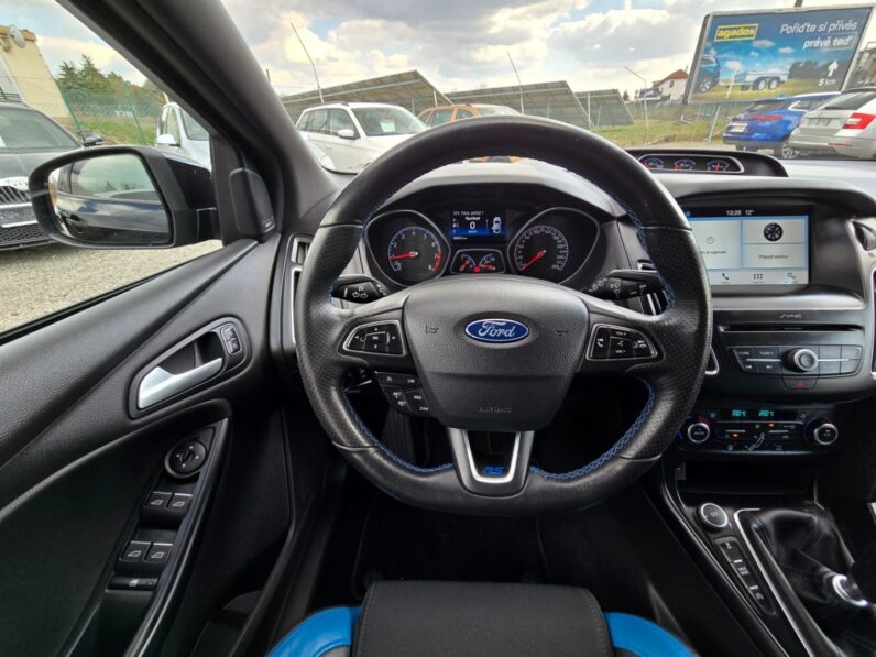 
								Ford Focus – RS 2.3 EcoBoost  250KW AWD full									