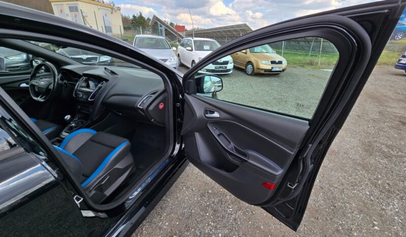 
								Ford Focus – RS 2.3 EcoBoost  250KW AWD full									
