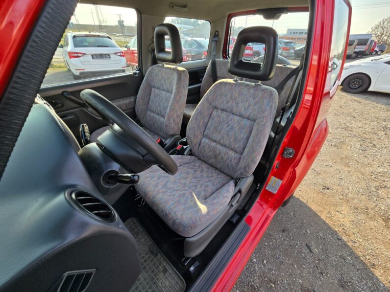 
								Suzuki Jimny – 1.3 62KW 4x4 full									