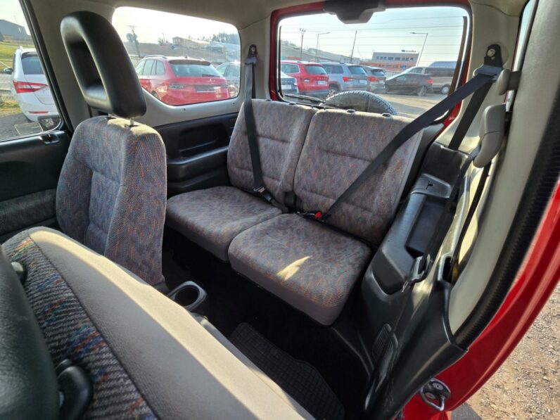 
								Suzuki Jimny – 1.3 62KW 4x4 full									