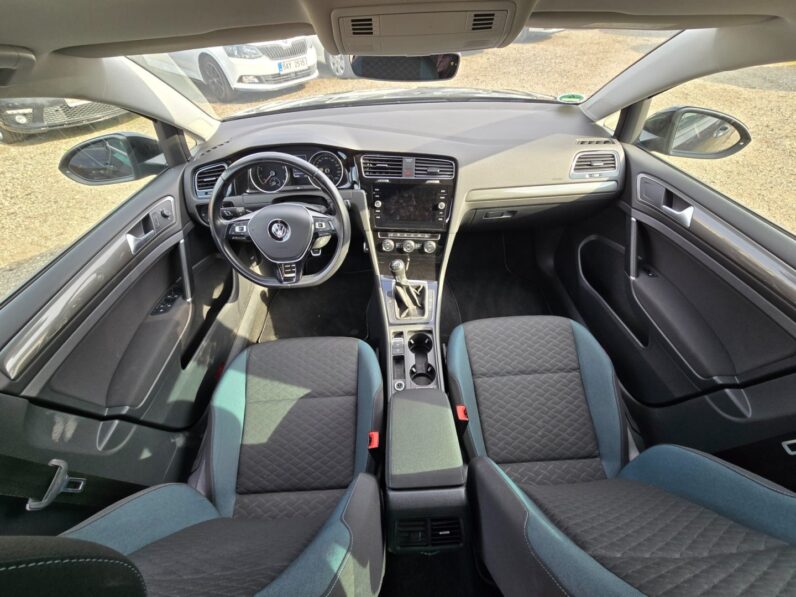 
								Volkswagen Golf – 1.0 TSI Comfortline full									