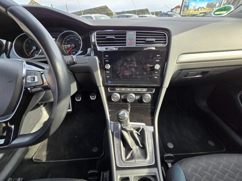 
								Volkswagen Golf – 1.0 TSI Comfortline full									