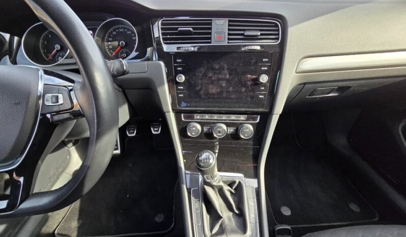 
								Volkswagen Golf – 1.0 TSI Comfortline full									