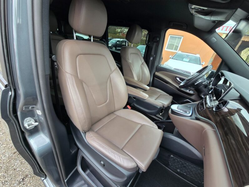 
								Mercedes-Benz Třídy V – 300d AMG 4Matic AVANTGARDE full									