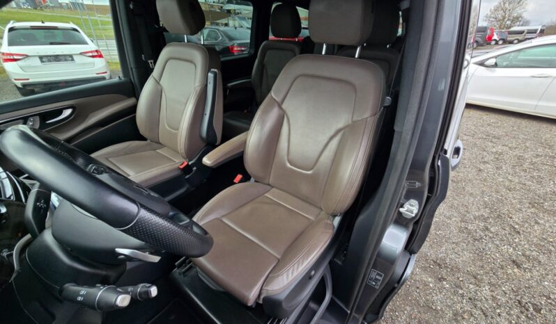 
								Mercedes-Benz Třídy V – 300d AMG 4Matic AVANTGARDE full									