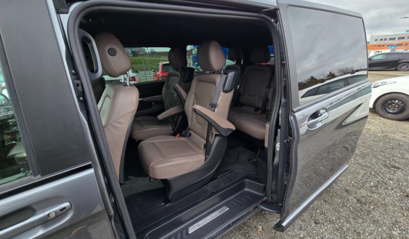 
								Mercedes-Benz Třídy V – 300d AMG 4Matic AVANTGARDE full									