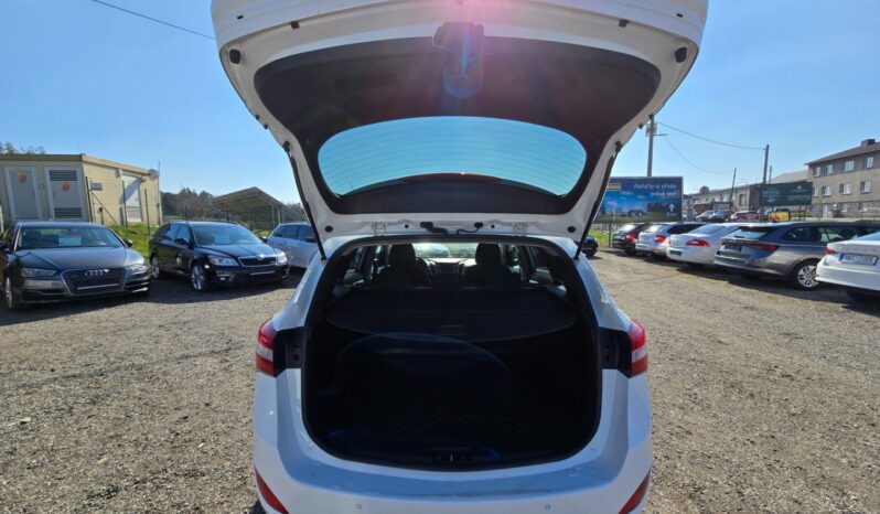 
								Hyundai i30 – 1.6 CRDi ,nové CZ ,serviska full									