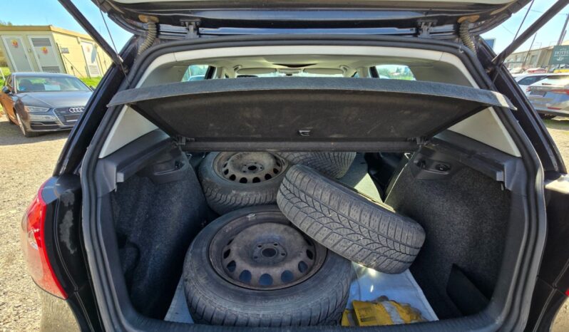 
								Volkswagen Golf – 2.0 TDi 100KW bez DPF GT Sport full									