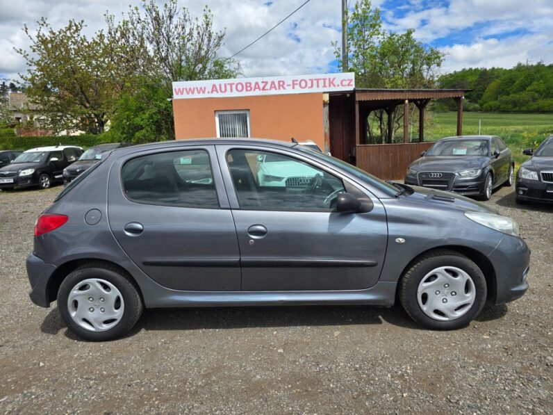 
								Peugeot 206 – 1.1 44kw,klima,2 sady kol full									