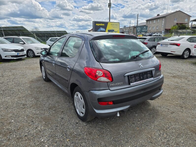 
								Peugeot 206 – 1.1 44kw,klima,2 sady kol full									