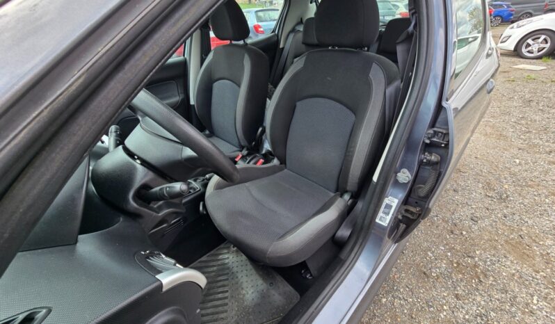 
								Peugeot 206 – 1.1 44kw,klima,2 sady kol full									
