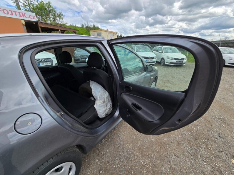 
								Peugeot 206 – 1.1 44kw,klima,2 sady kol full									