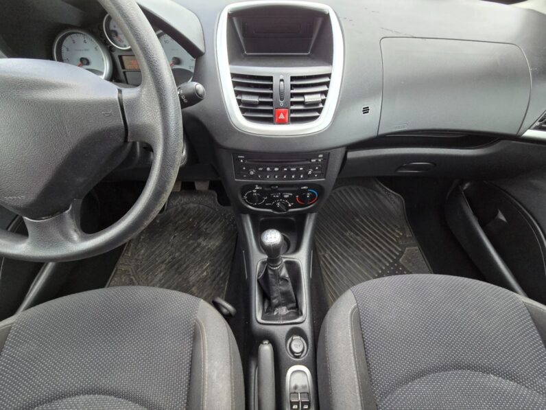
								Peugeot 206 – 1.1 44kw,klima,2 sady kol full									
