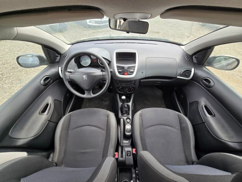 
								Peugeot 206 – 1.1 44kw,klima,2 sady kol full									