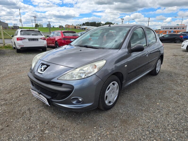 
								Peugeot 206 – 1.1 44kw,klima,2 sady kol full									