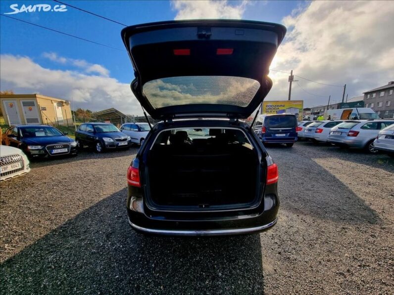 
								Volkswagen Passat 1,6 TDi 77KW DSG,Comfort 2012 full									
