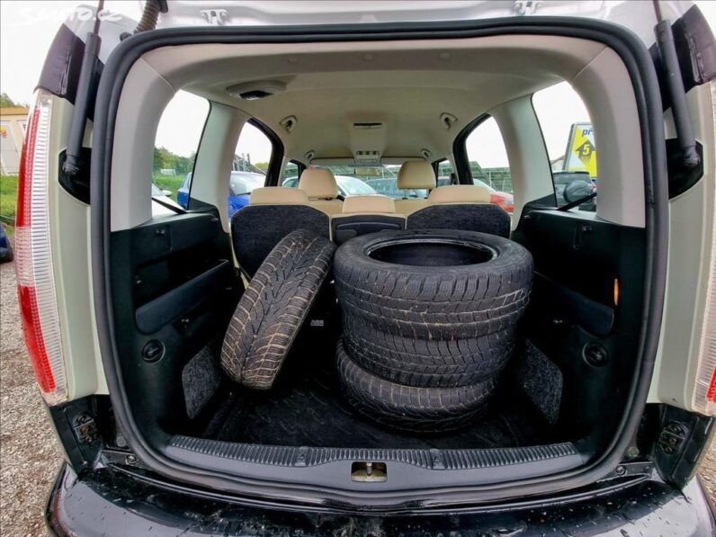 
								Škoda Roomster 1,2 12V HTP Comfort,2 sady kol 2007 full									