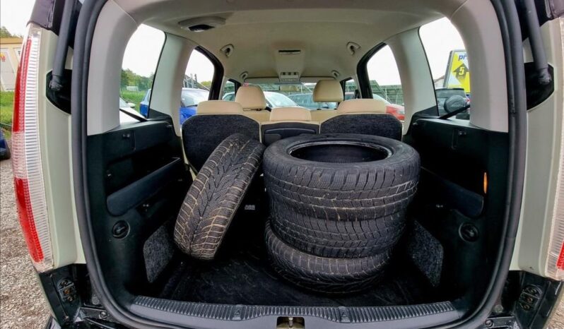 
								Škoda Roomster 1,2 12V HTP Comfort,2 sady kol 2007 full									