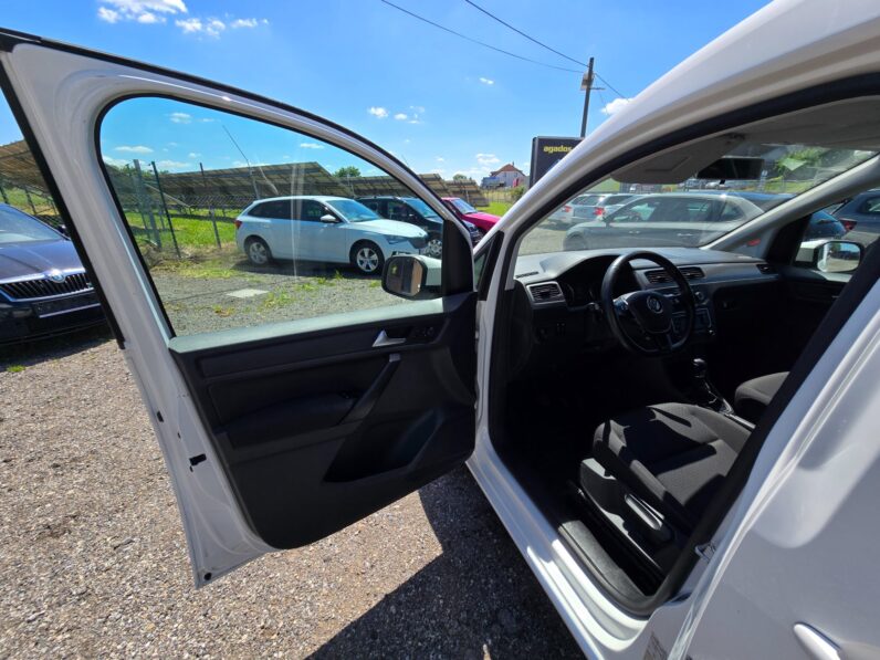 
								Volkswagen Caddy 2020 – 1.4 TSi 96KW Trend 5.dveř full									
