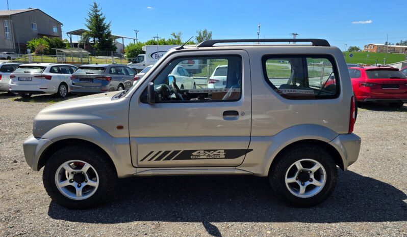 
								Suzuki Jimny 2008 – 1.3 60KW 4×4 tažné,nová STK full									