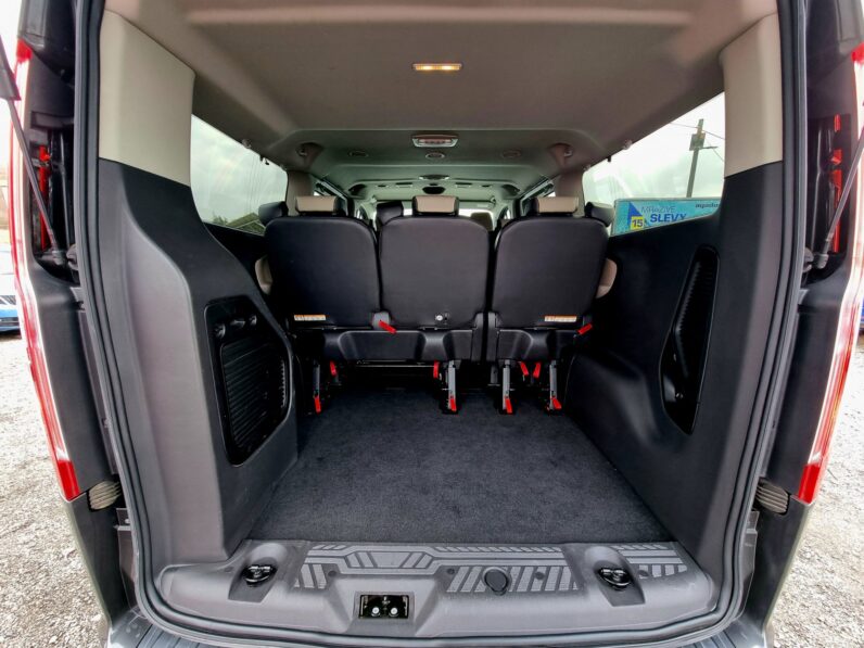 
								Ford Tourneo Custom 2017 – 2,0 TDCi 96kW L2 Titanium,8.míst full									