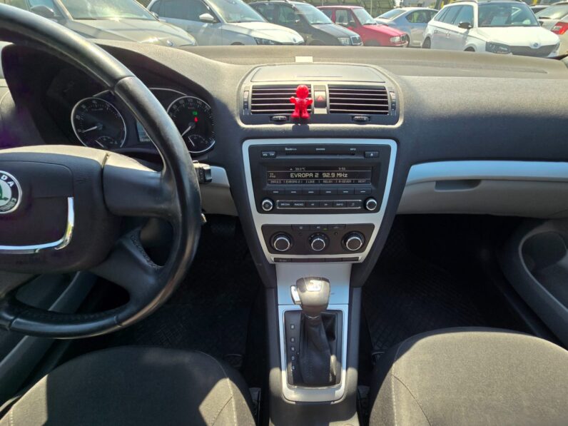 
								Škoda Octavia 2010 – 1.8 Tsi 118kW DSG po servisu full									