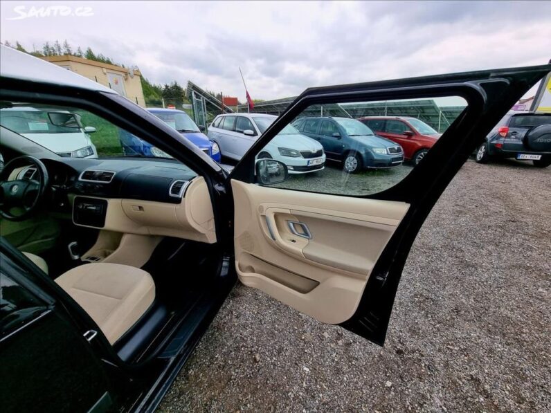 
								Škoda Roomster 1,2 12V HTP Comfort,2 sady kol 2007 full									