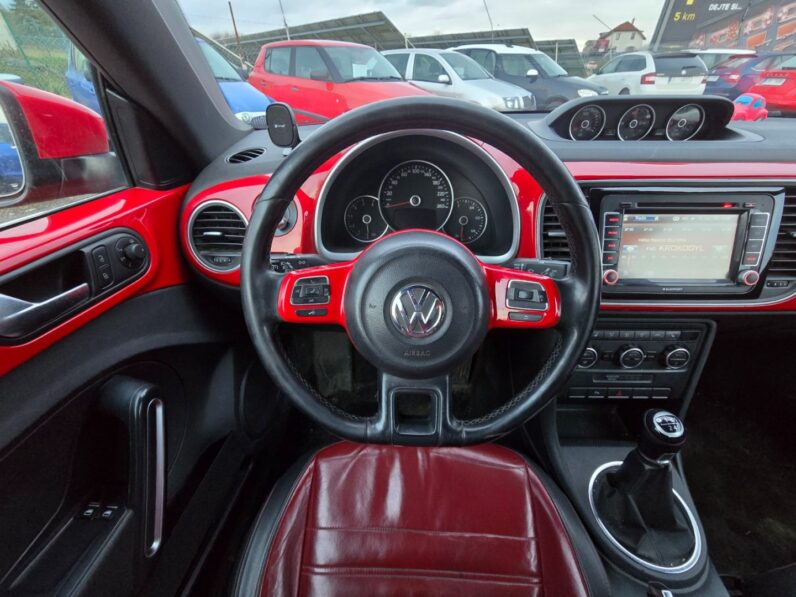 
								Volkswagen Beetle 1.6 TDi 2012 full									