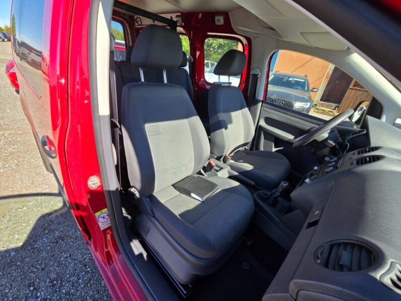 
								Volkswagen Caddy 1.6 TDi 75KW,klima,tažné 2014 full									