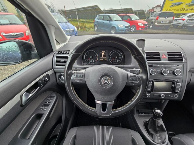 
								Volkswagen Touran 1.2 TSI 77KW Comfort,panorama 2013 full									